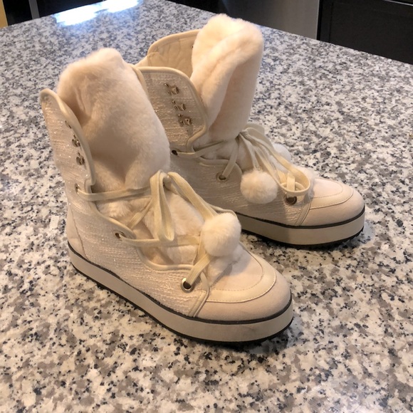 Fuzzy sneaker Bootie - Picture 2 of 6